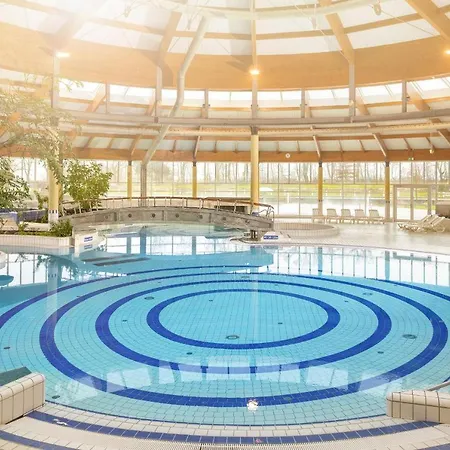 Toller Meerblick Vom Balkon, Gratis Nutzung Vom Ahoi Erlebnisbad Und Sauna In Sellin - Haus Nordstrand Fewo16 *
